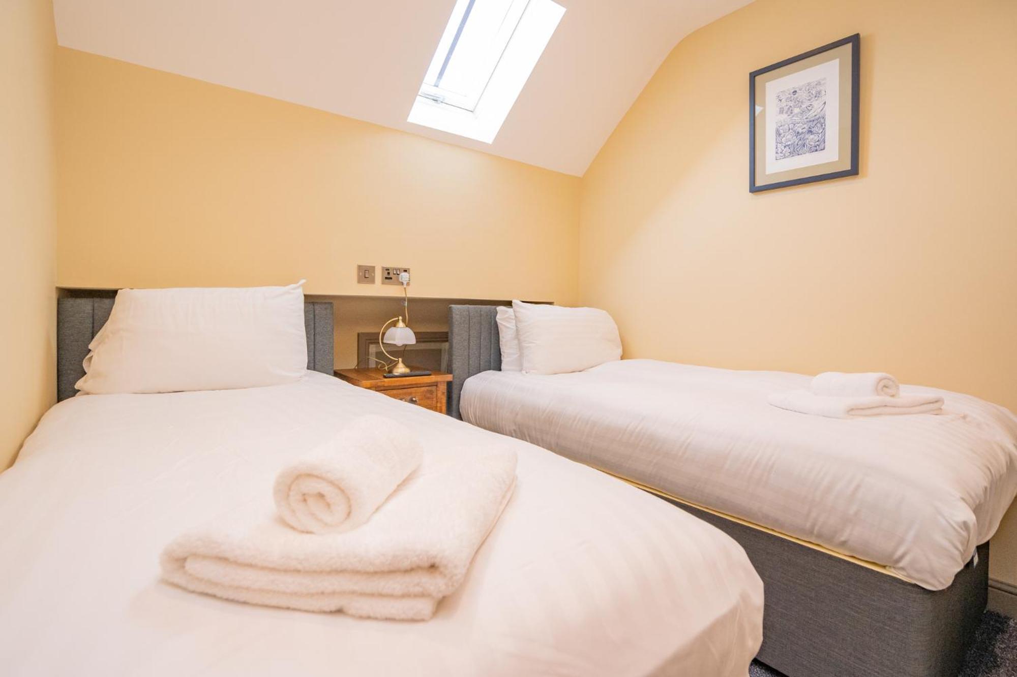 The Angel Inn Hotel Pershore Extérieur photo